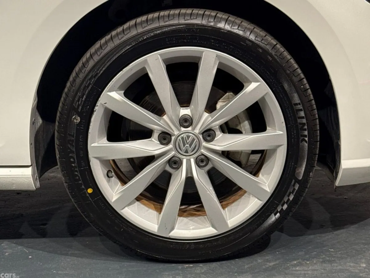 Volkswagen Golf Hatchback, Petrol, 2019, White