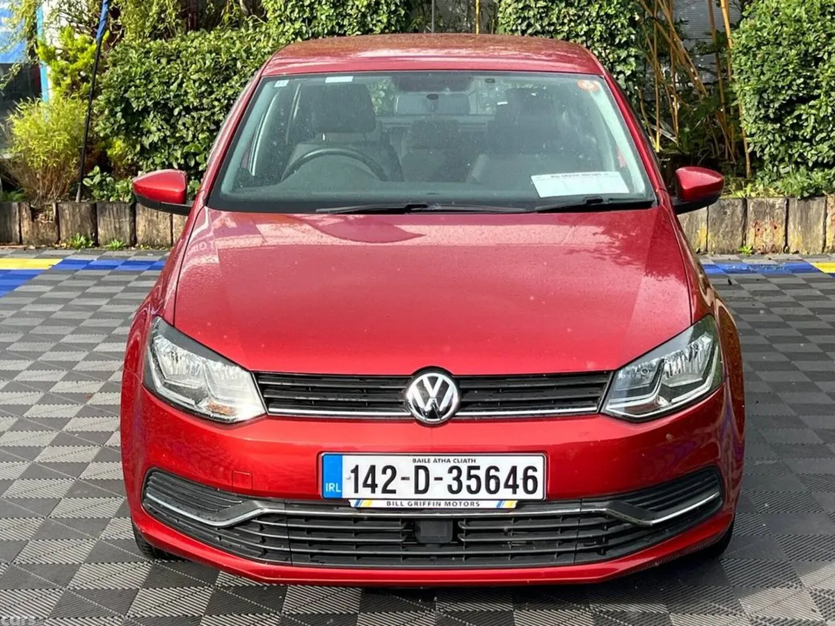 Volkswagen Polo Hatchback, Petrol, 2014, Red