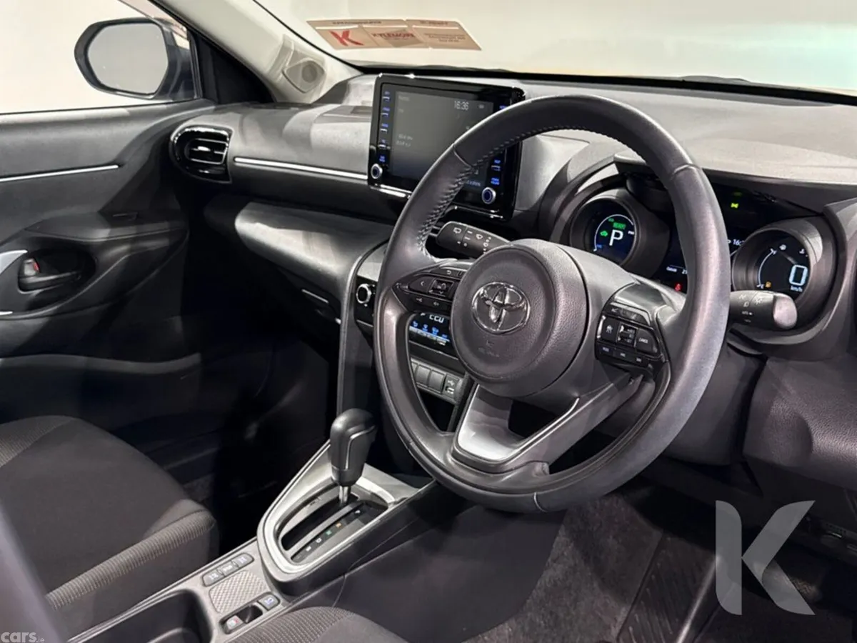 Toyota Yaris Cross SUV, Petrol Hybrid, 2023, Beige