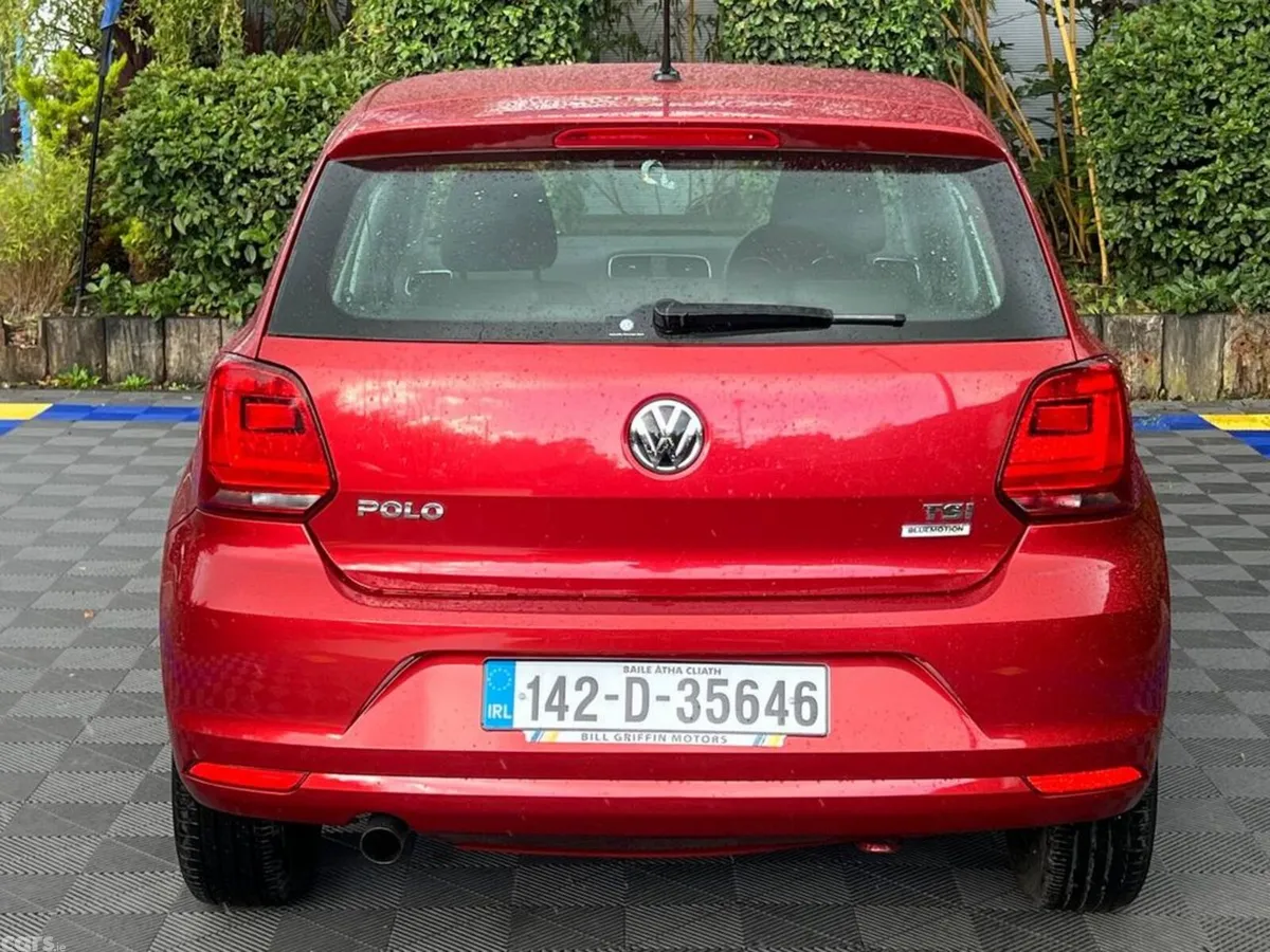 Volkswagen Polo Hatchback, Petrol, 2014, Red