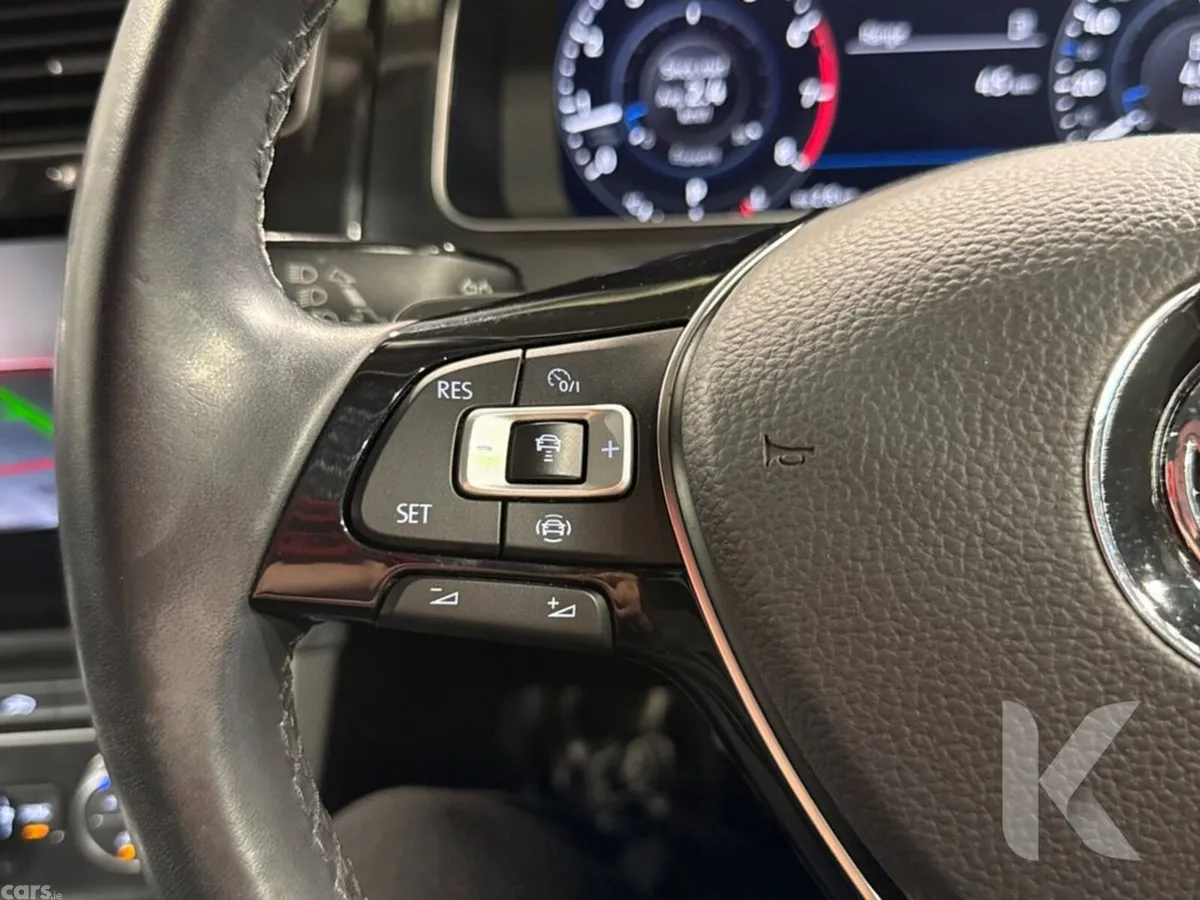 Volkswagen Golf Hatchback, Petrol, 2019, White