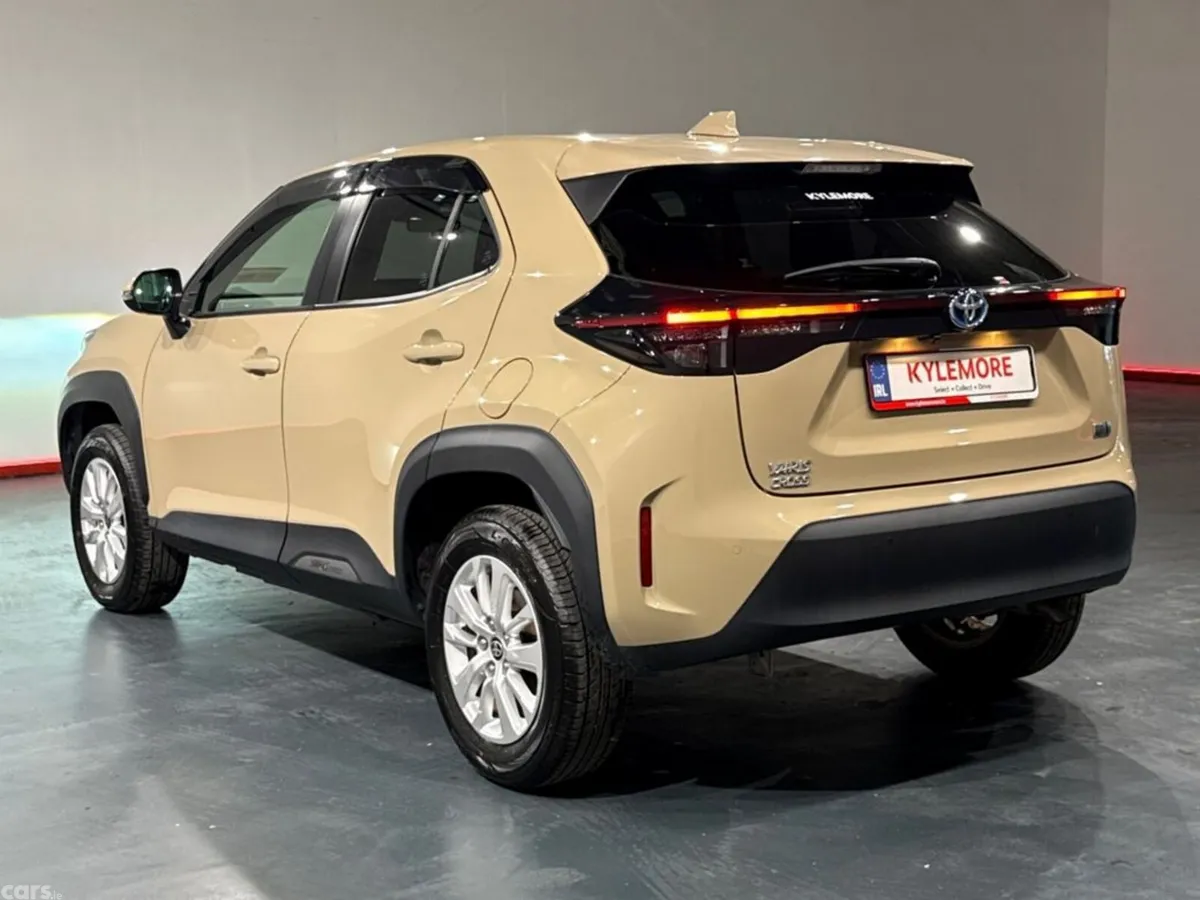 Toyota Yaris Cross SUV, Petrol Hybrid, 2023, Beige