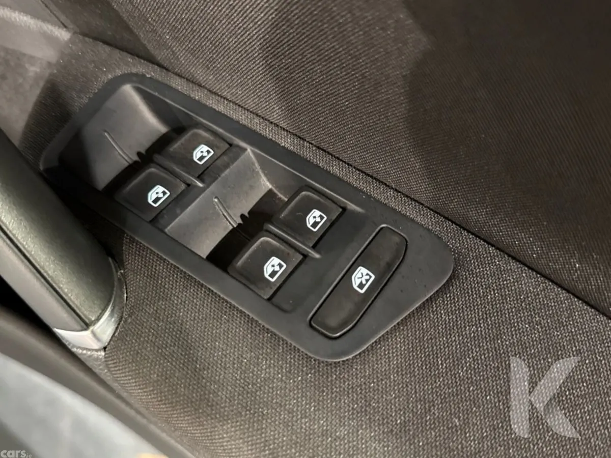 Volkswagen Golf Hatchback, Petrol, 2019, White
