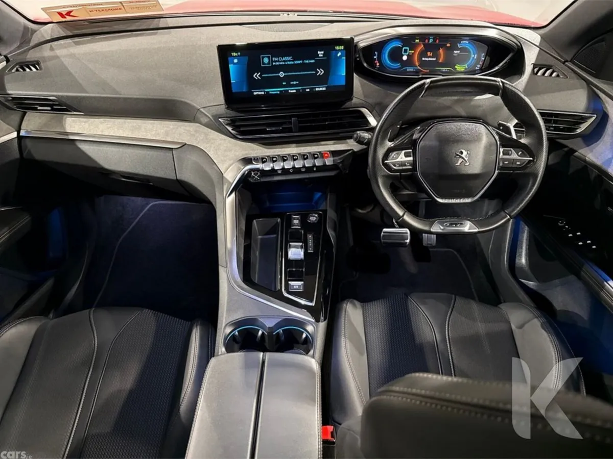 Peugeot 3008 SUV, Petrol Hybrid, 2023, Red