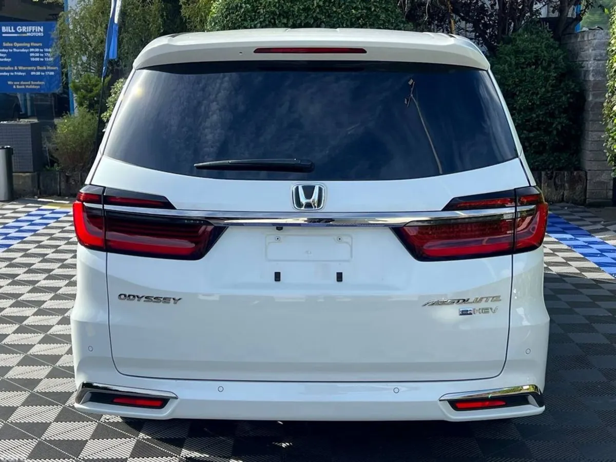 Honda Odyssey MPV, Petrol Hybrid, 2021, White