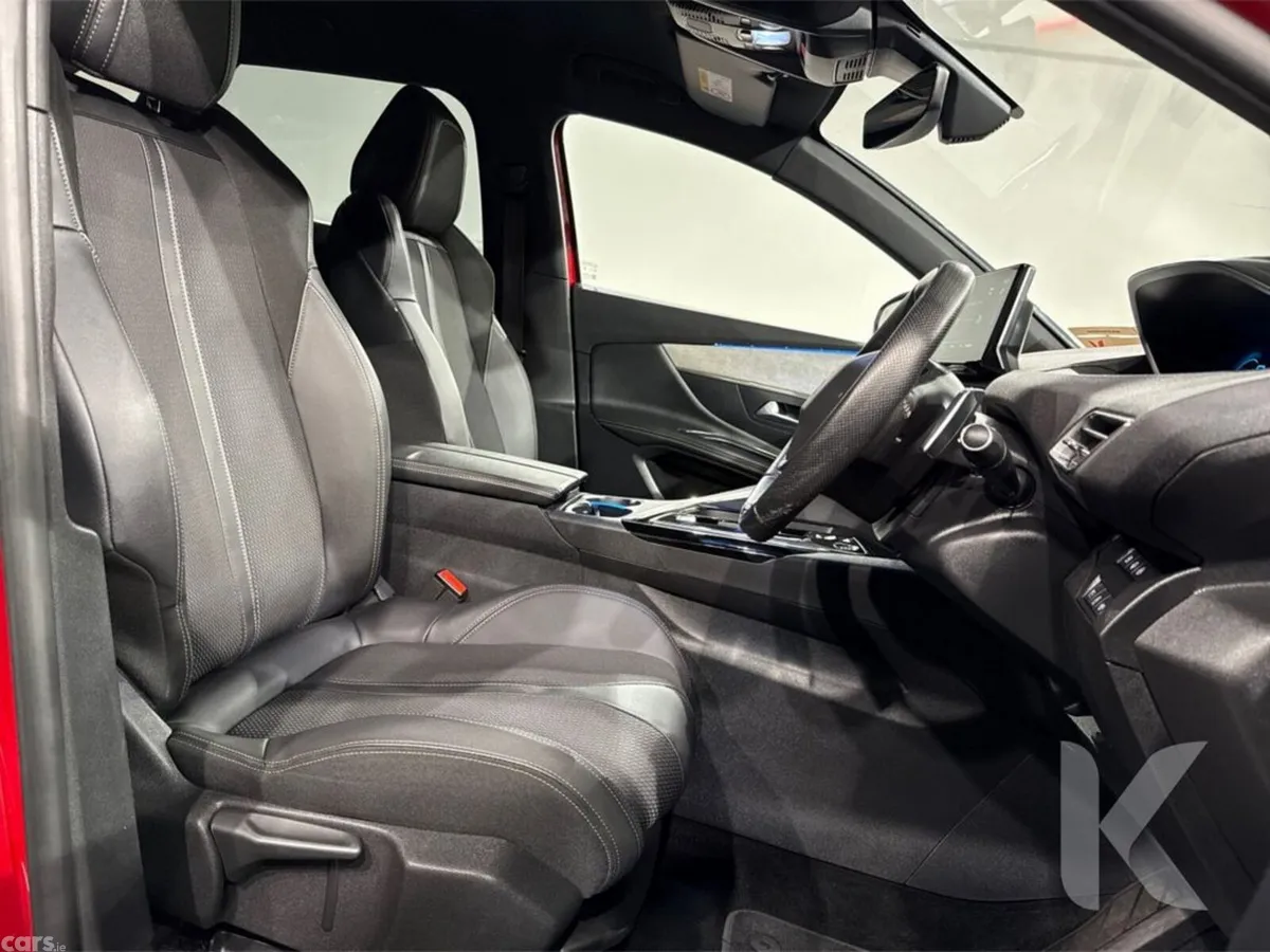 Peugeot 3008 SUV, Petrol Hybrid, 2023, Red
