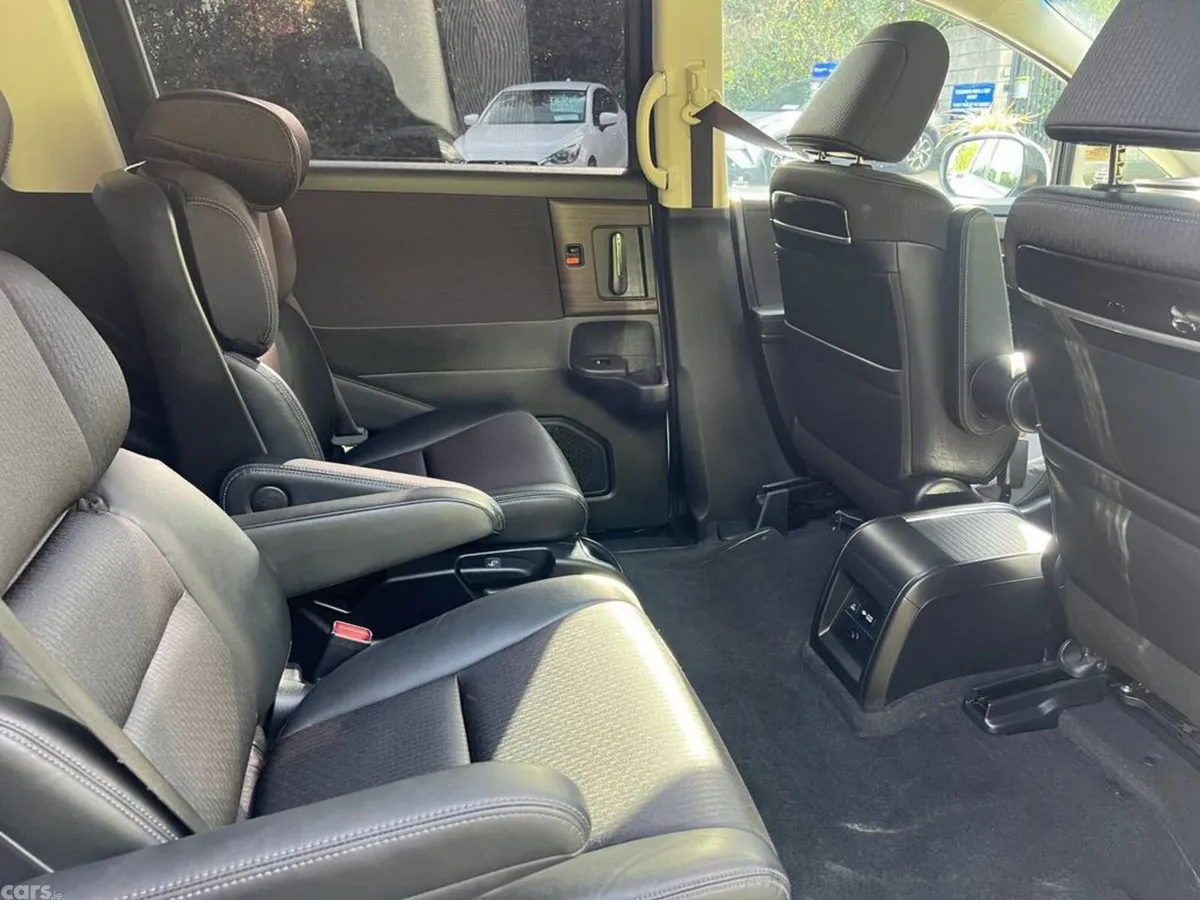 Honda Odyssey MPV, Petrol Hybrid, 2021, White