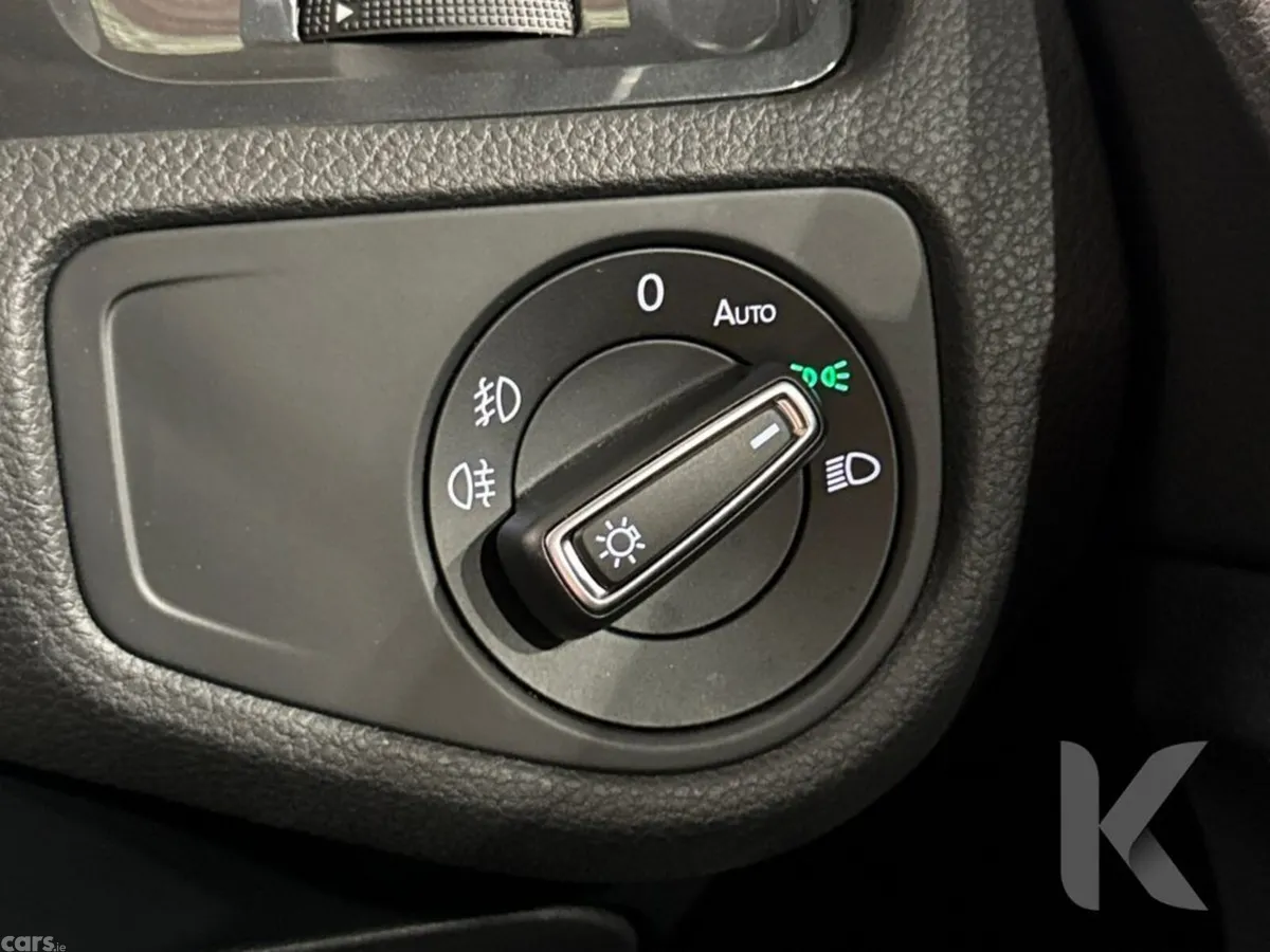 Volkswagen Golf Hatchback, Petrol, 2019, White