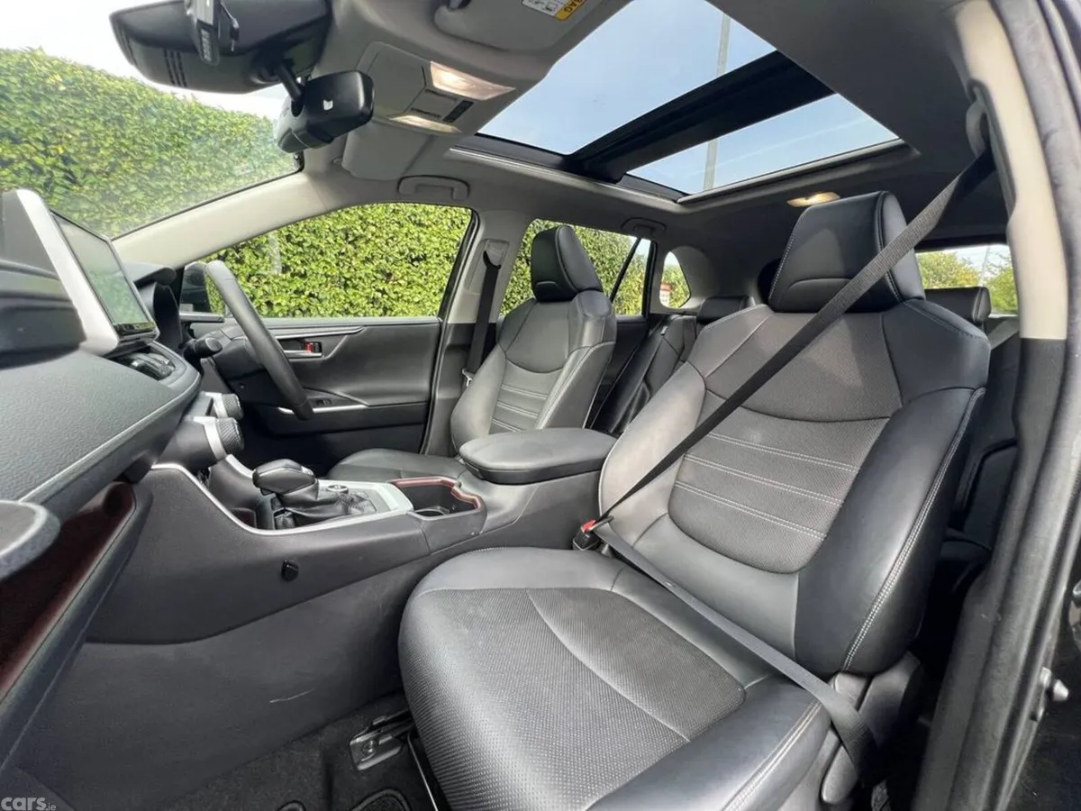 Toyota RAV4 SUV, Petrol Hybrid, 2022, Black