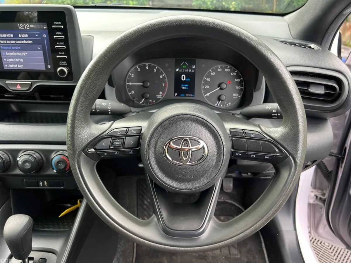 Toyota Yaris Hatchback, Petrol, 2021, White