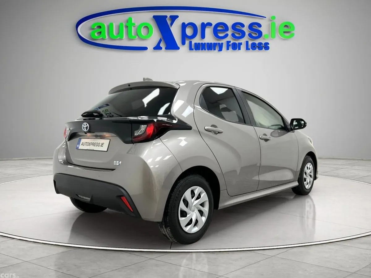 Toyota Yaris Hatchback, Petrol Hybrid, 2022, Brown