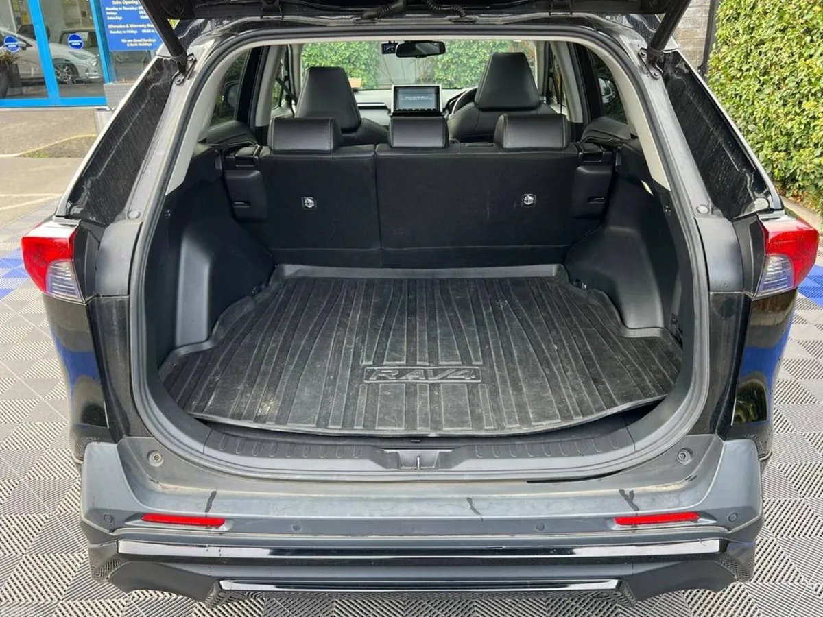 Toyota RAV4 SUV, Petrol Hybrid, 2022, Black