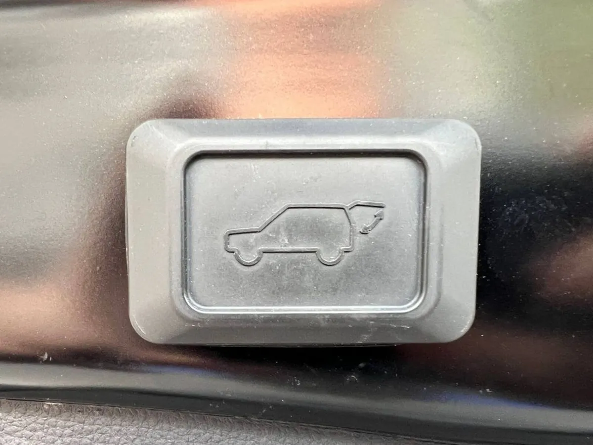 Toyota RAV4 SUV, Petrol Hybrid, 2022, Black