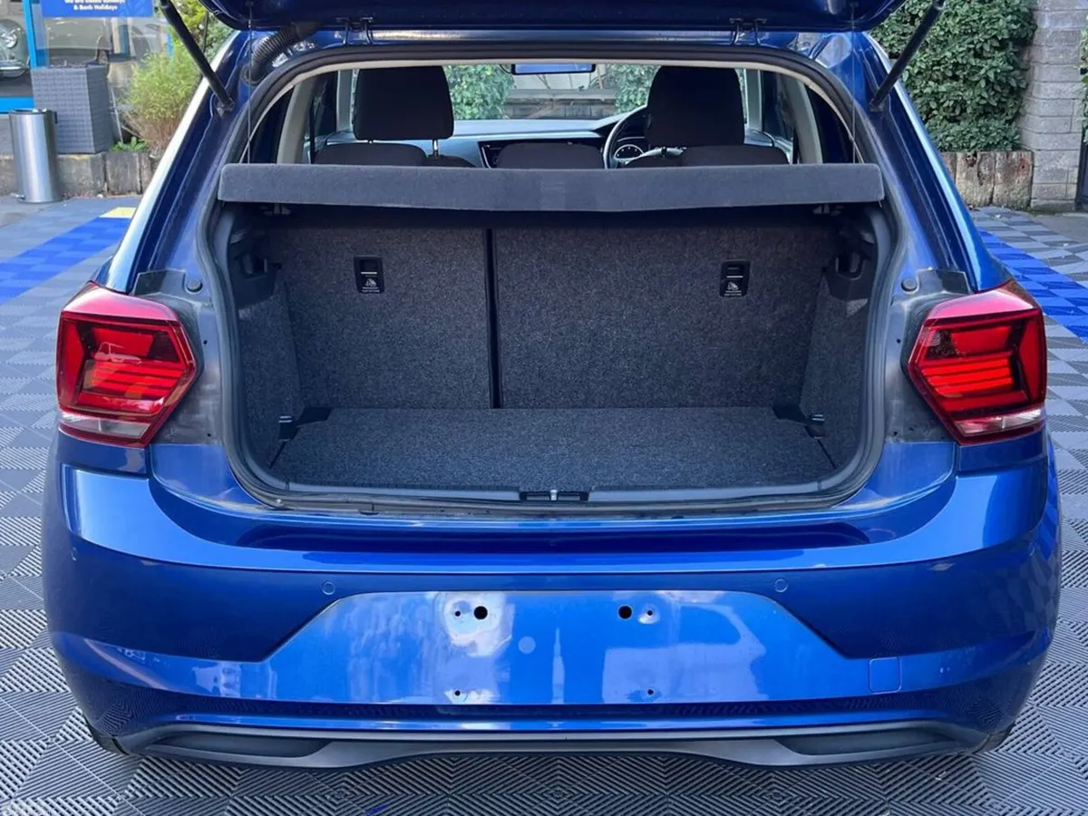 Volkswagen Polo Hatchback, Petrol, 2020, Blue