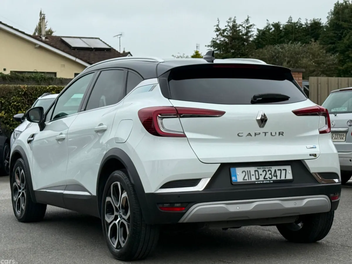 Renault Captur Hatchback, Petrol Plug-in Hybrid, 2021, White