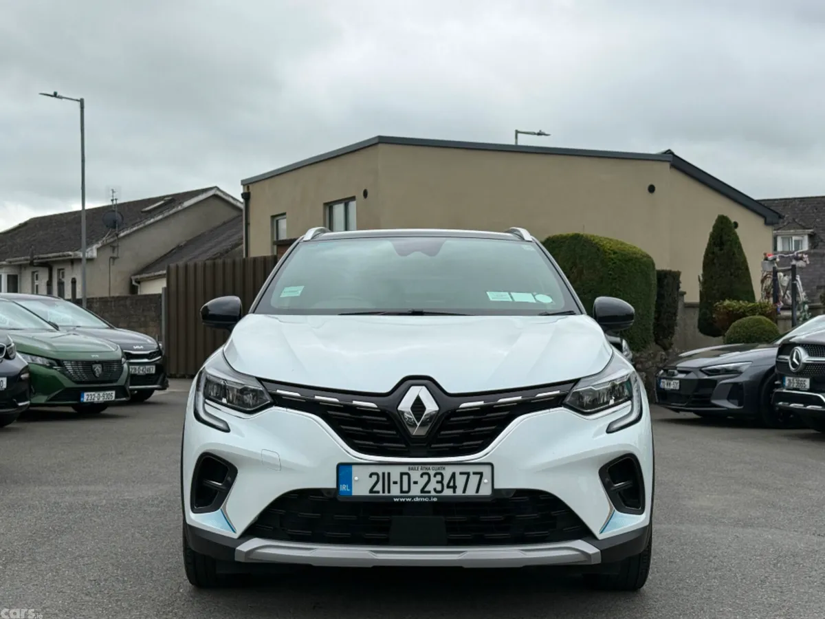 Renault Captur Hatchback, Petrol Plug-in Hybrid, 2021, White