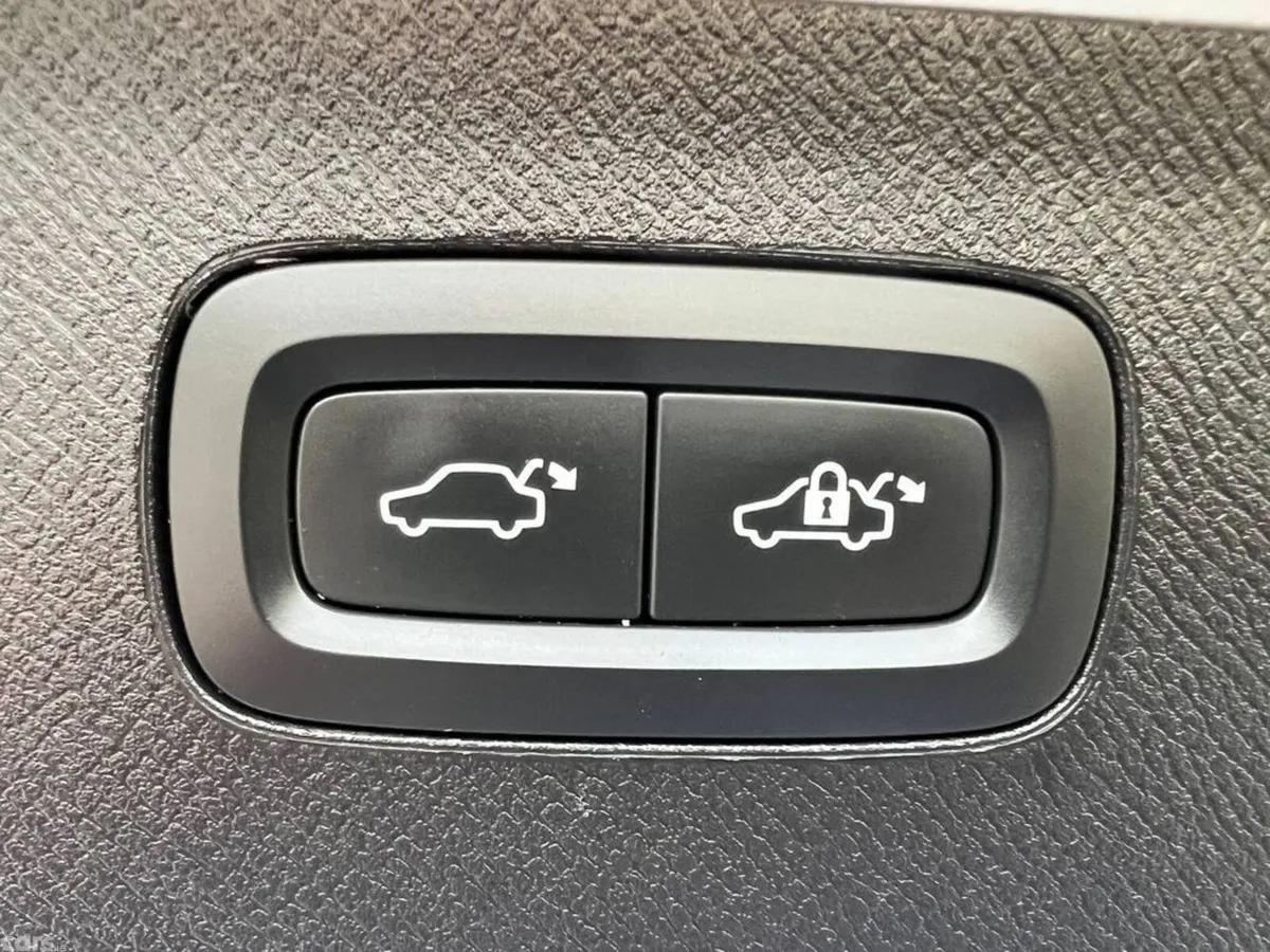 Volvo XC90 Estate, Petrol Plug-in Hybrid, 2020, Silver