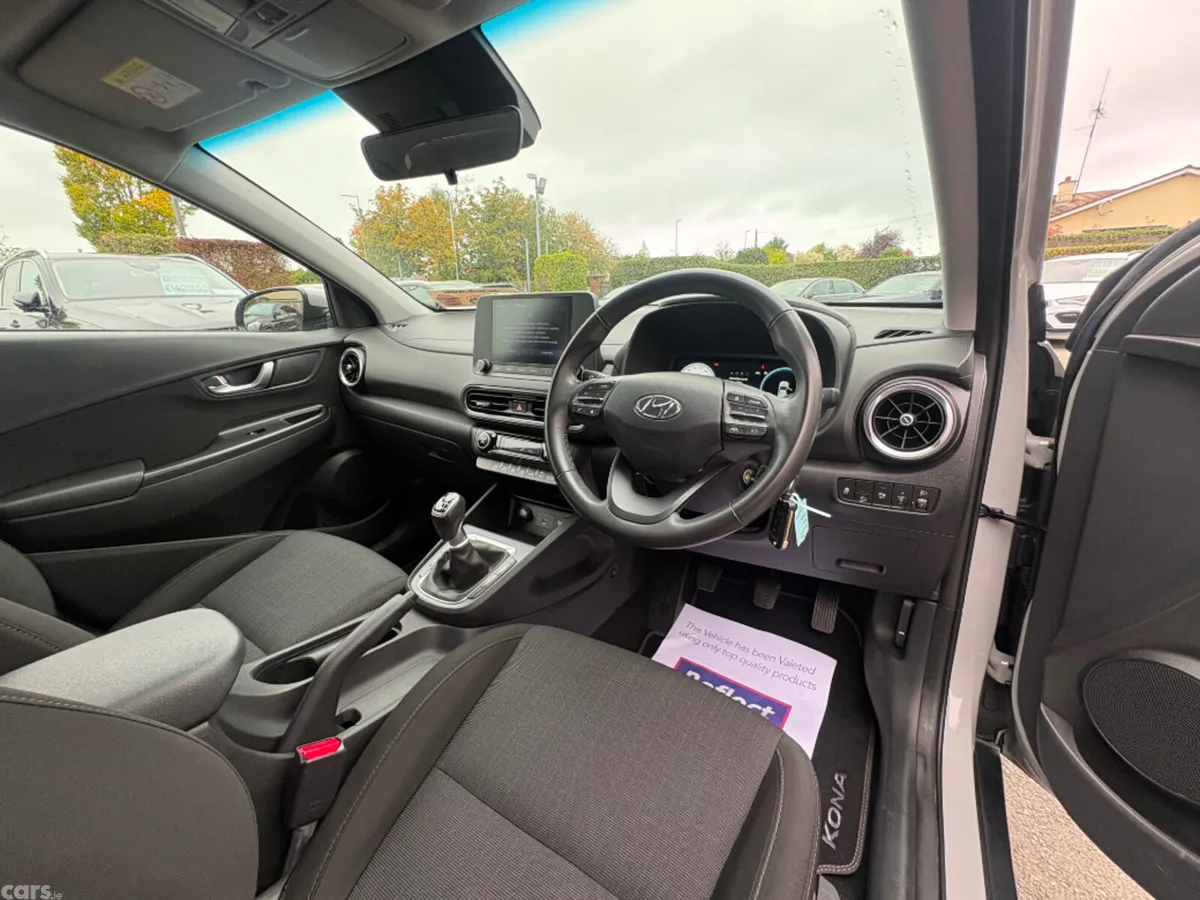 Hyundai KONA MPV, Petrol, 2022, Grey