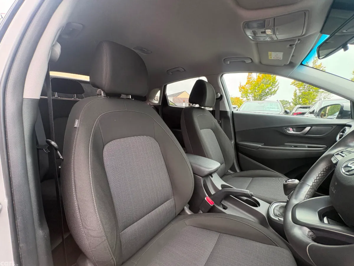 Hyundai KONA MPV, Petrol, 2022, Grey