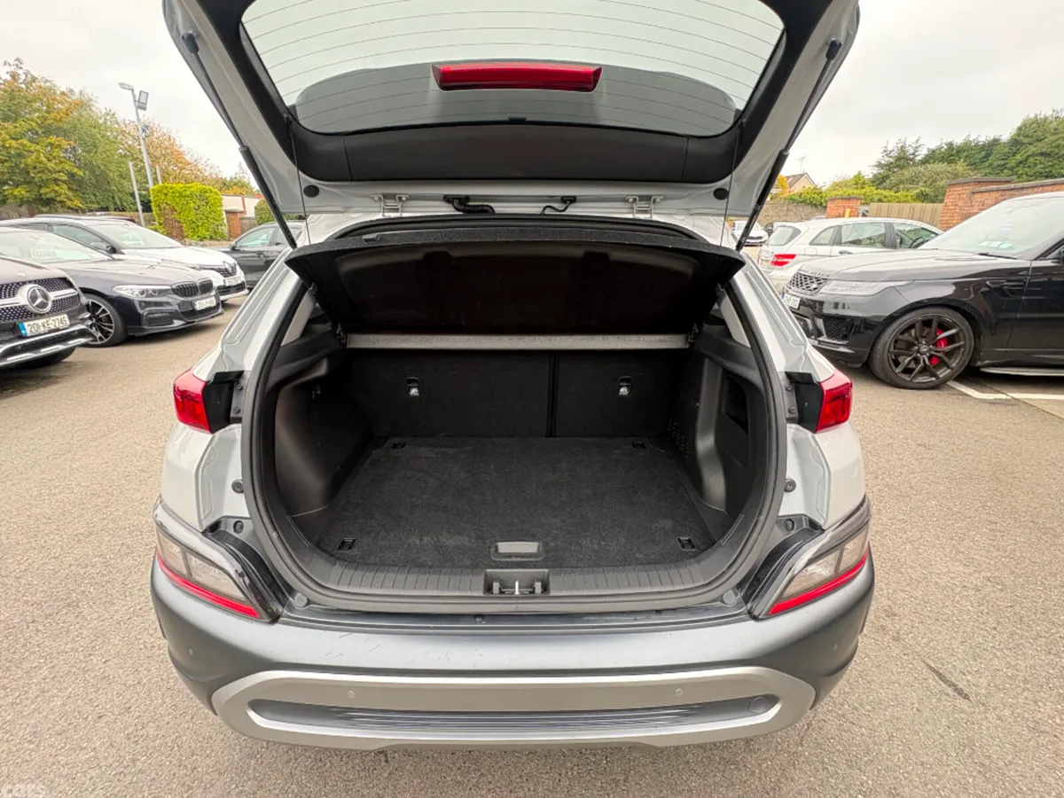 Hyundai KONA MPV, Petrol, 2022, Grey