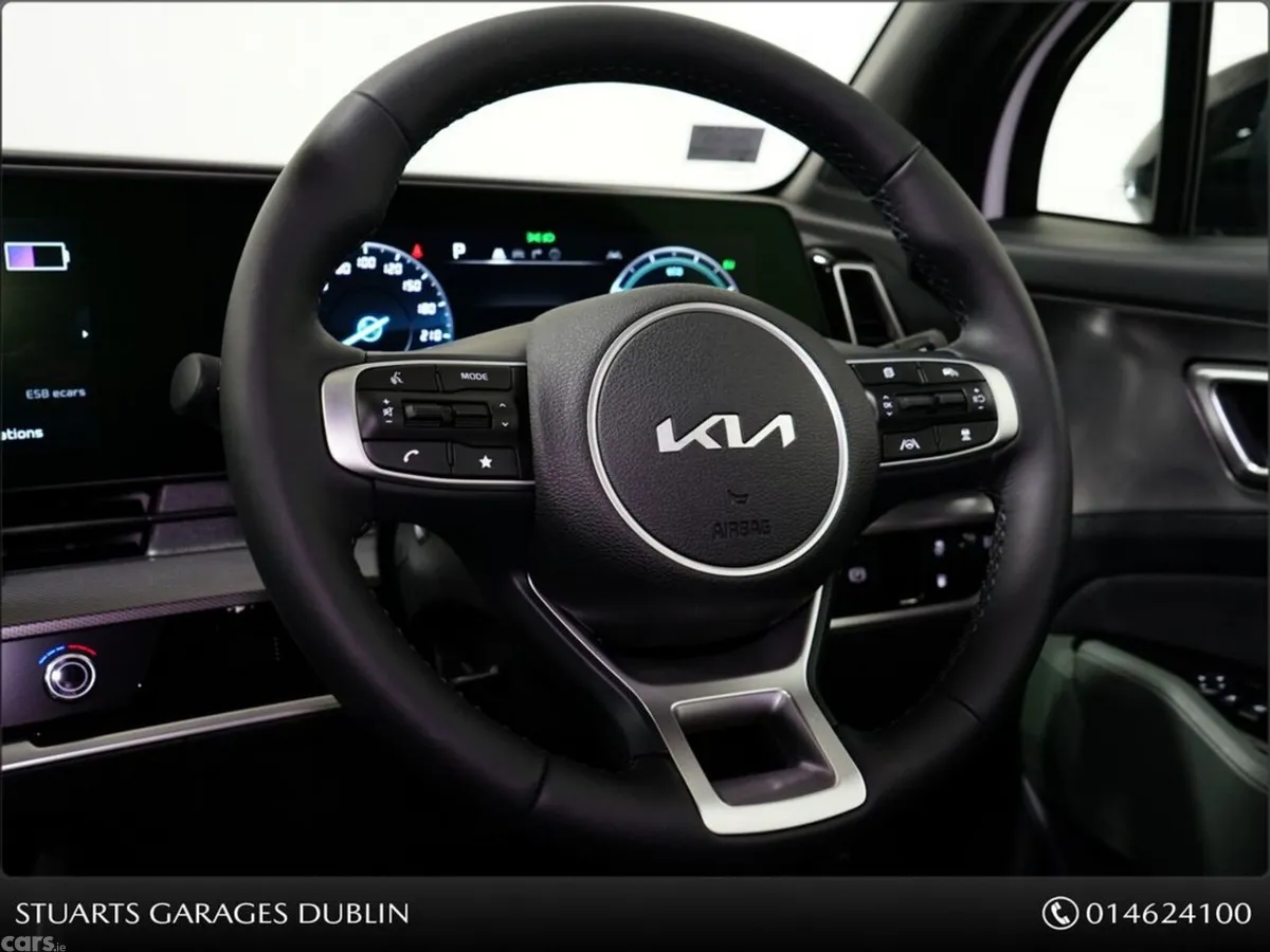 Kia Sportage MPV, Petrol Plug-in Hybrid, 2024, White
