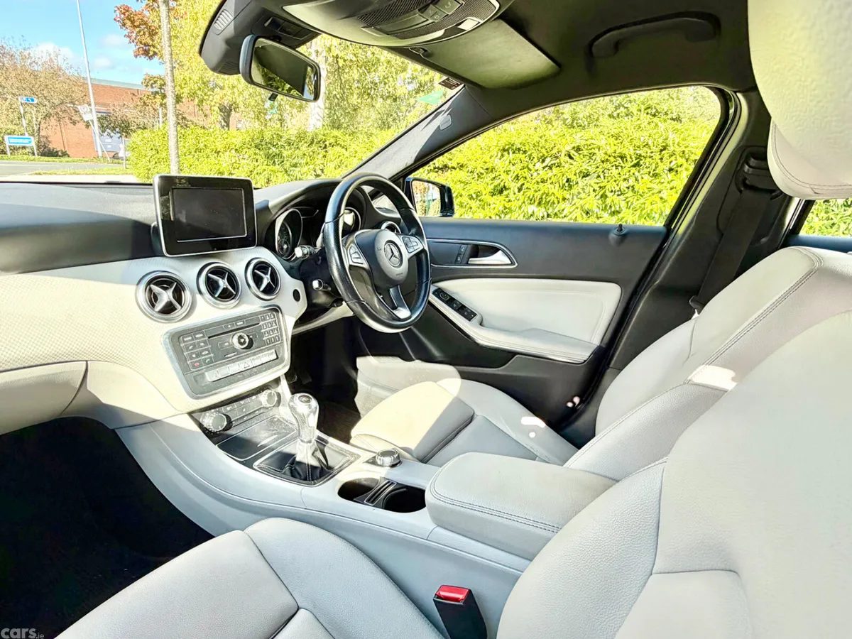 Mercedes-Benz A-Class Hatchback, Diesel, 2017, Blue