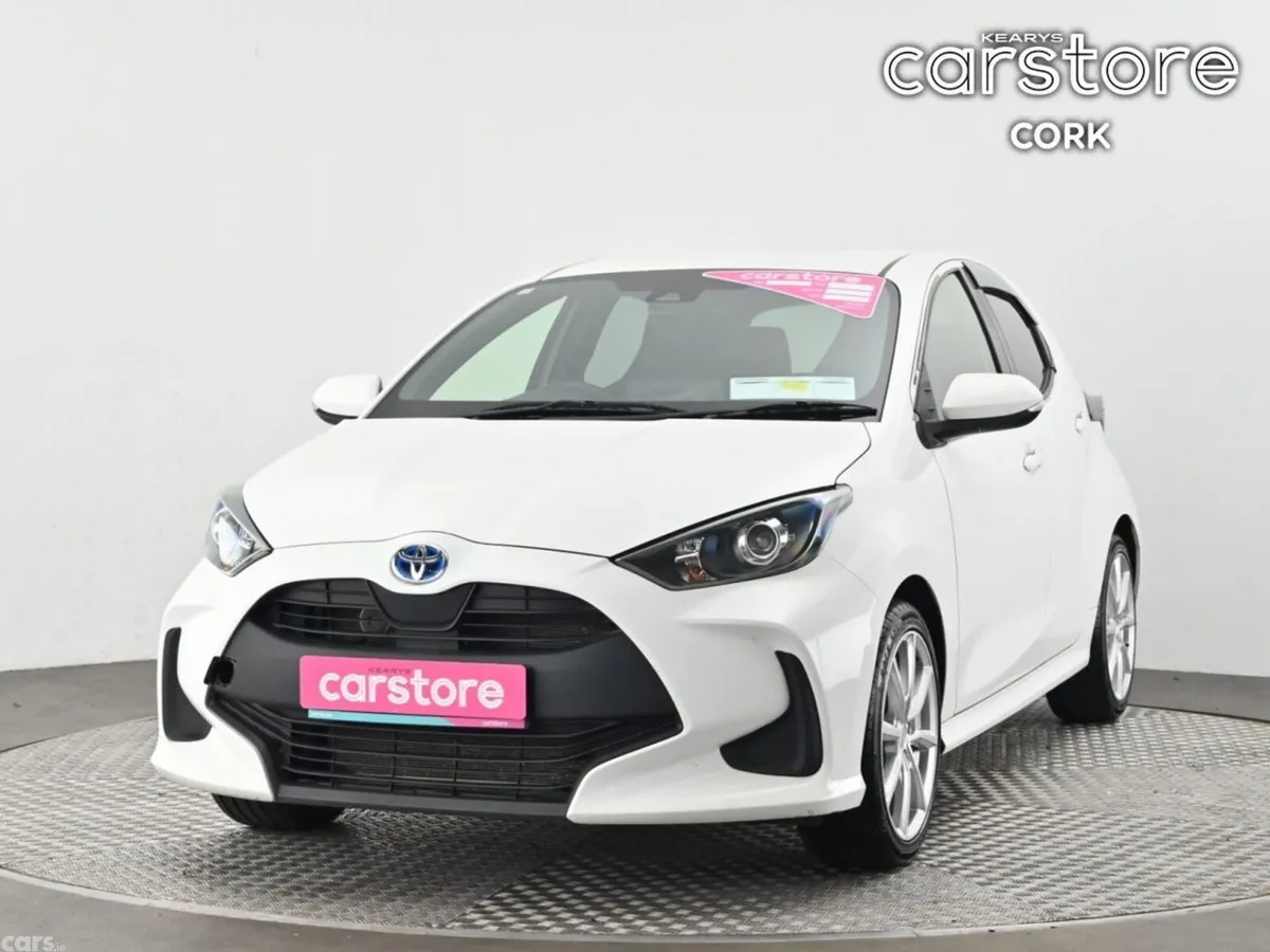 Toyota Yaris Hatchback, Petrol Hybrid, 2021, White