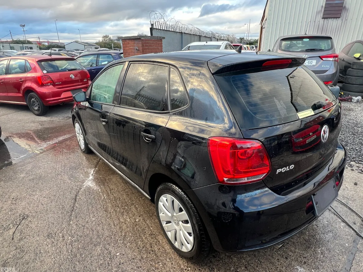 Volkswagen Polo Hatchback, Petrol, 2013, Black