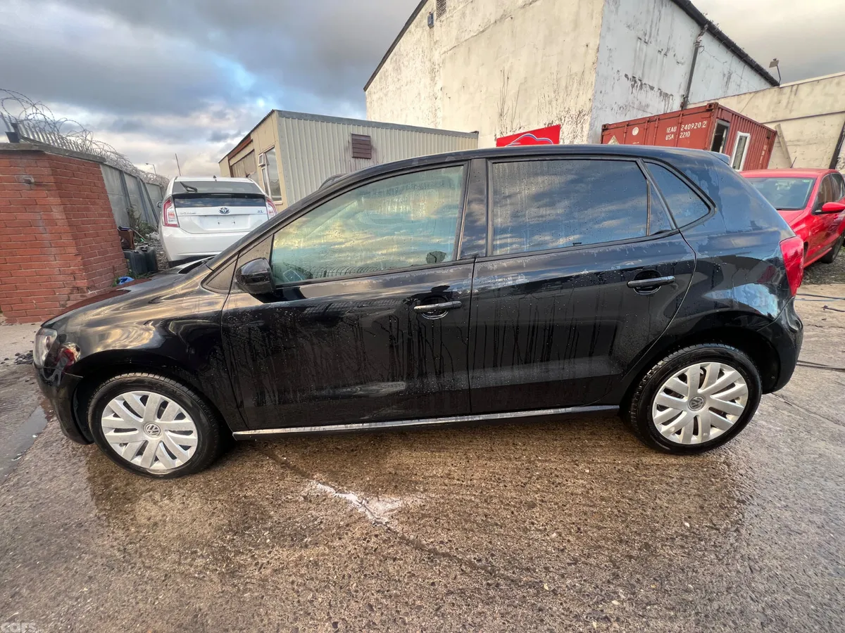 Volkswagen Polo Hatchback, Petrol, 2013, Black