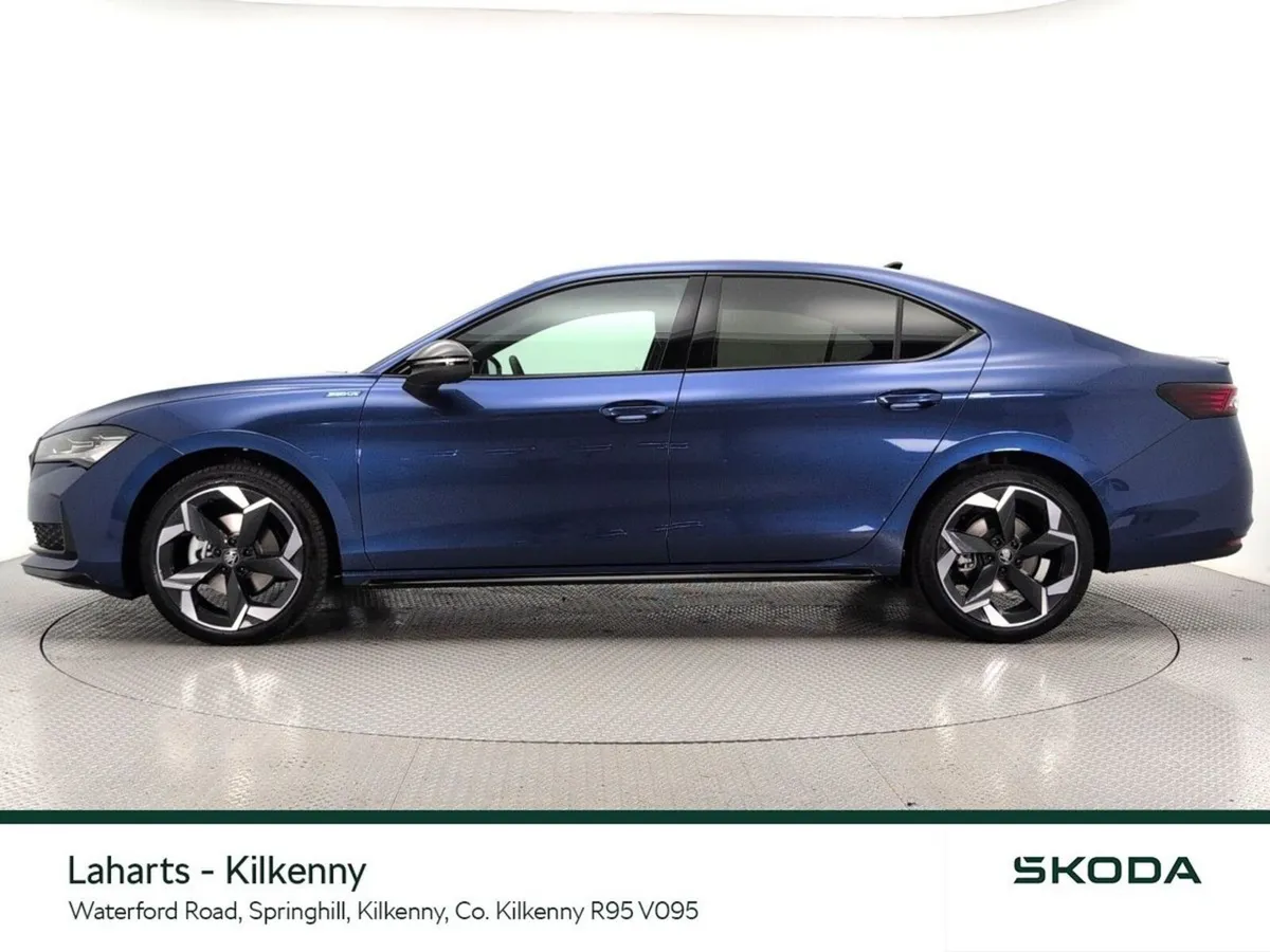 Skoda Superb Saloon, Diesel, 2026, Blue