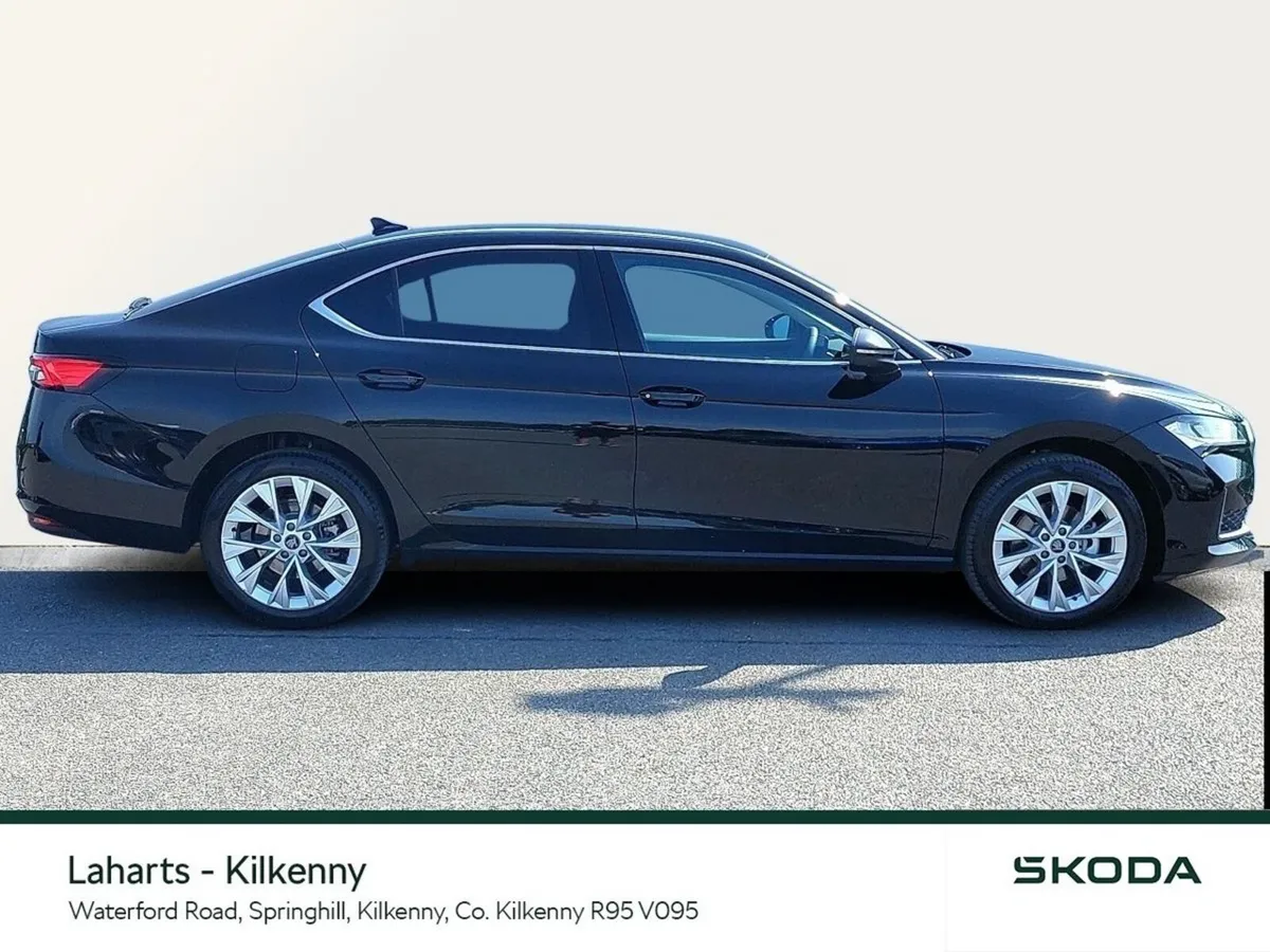 Skoda Superb Saloon, Diesel, 2026, Grey