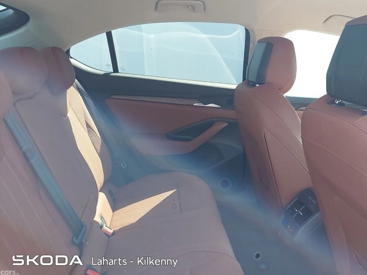 Skoda Superb Saloon, Diesel, 2026, Grey