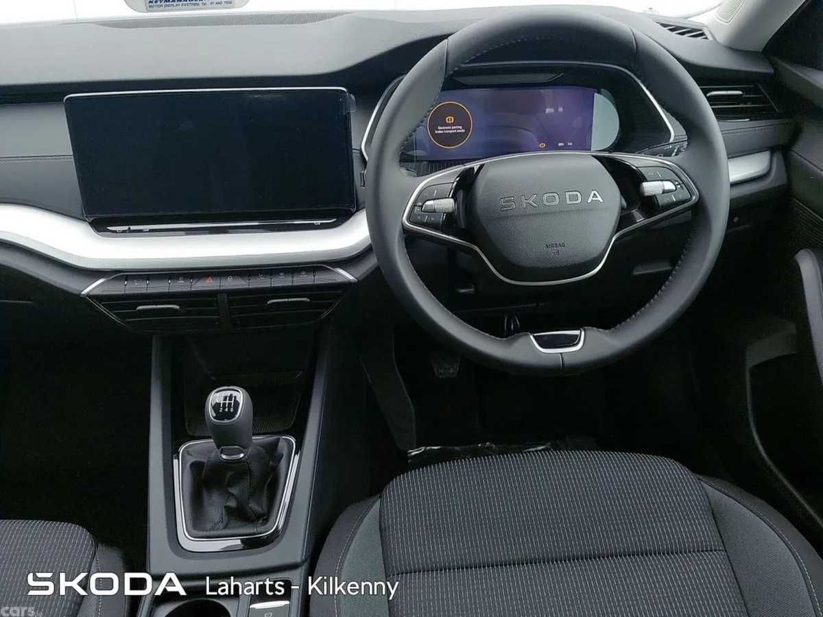 Skoda Octavia Saloon, Petrol, 2026, Grey