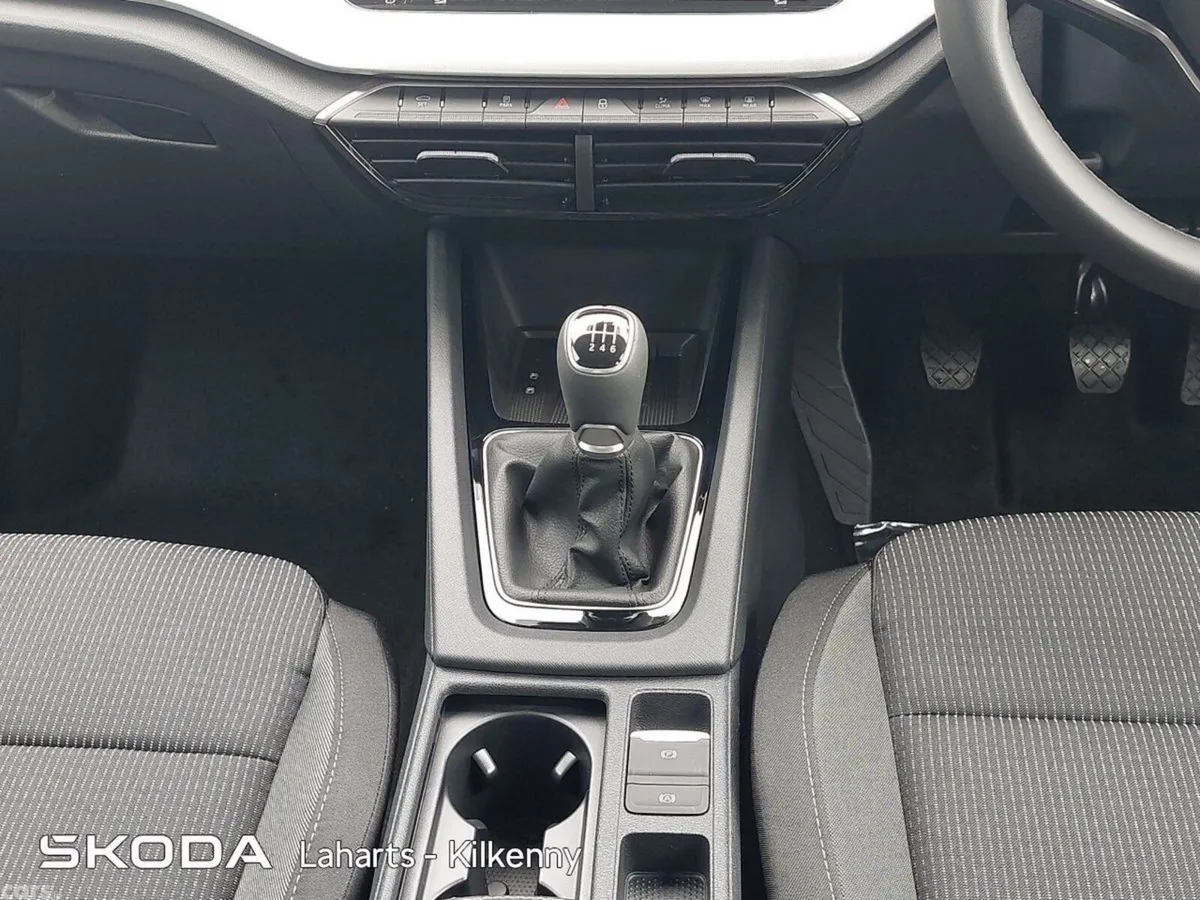 Skoda Octavia Saloon, Petrol, 2026, Grey