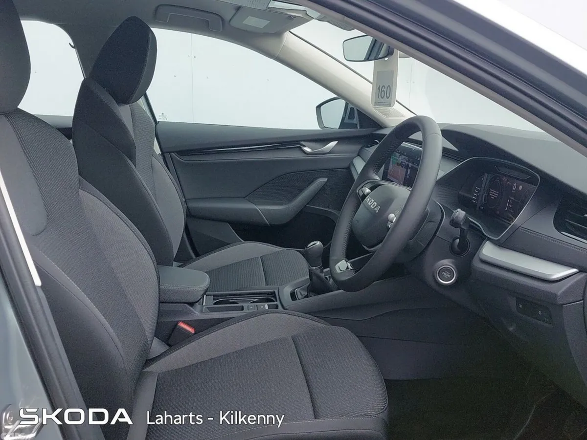 Skoda Octavia Saloon, Petrol, 2026, Grey