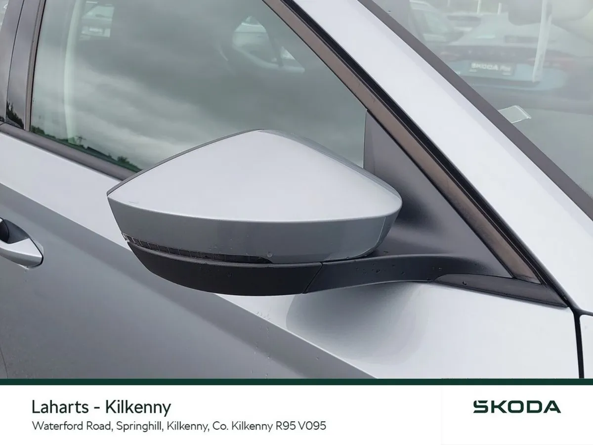 Skoda Octavia Saloon, Petrol, 2026, Grey