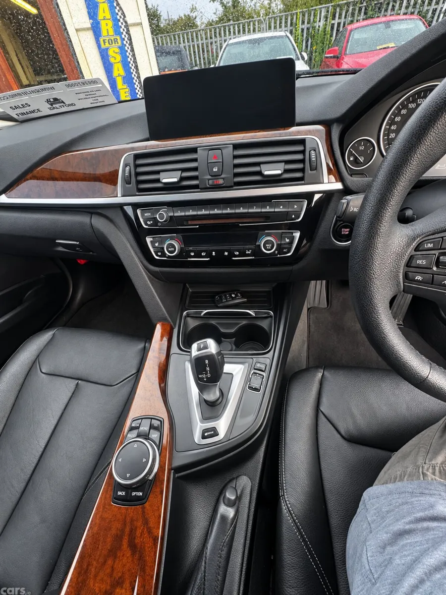 BMW 3-Series Saloon, Petrol Plug-in Hybrid, 2016, Black