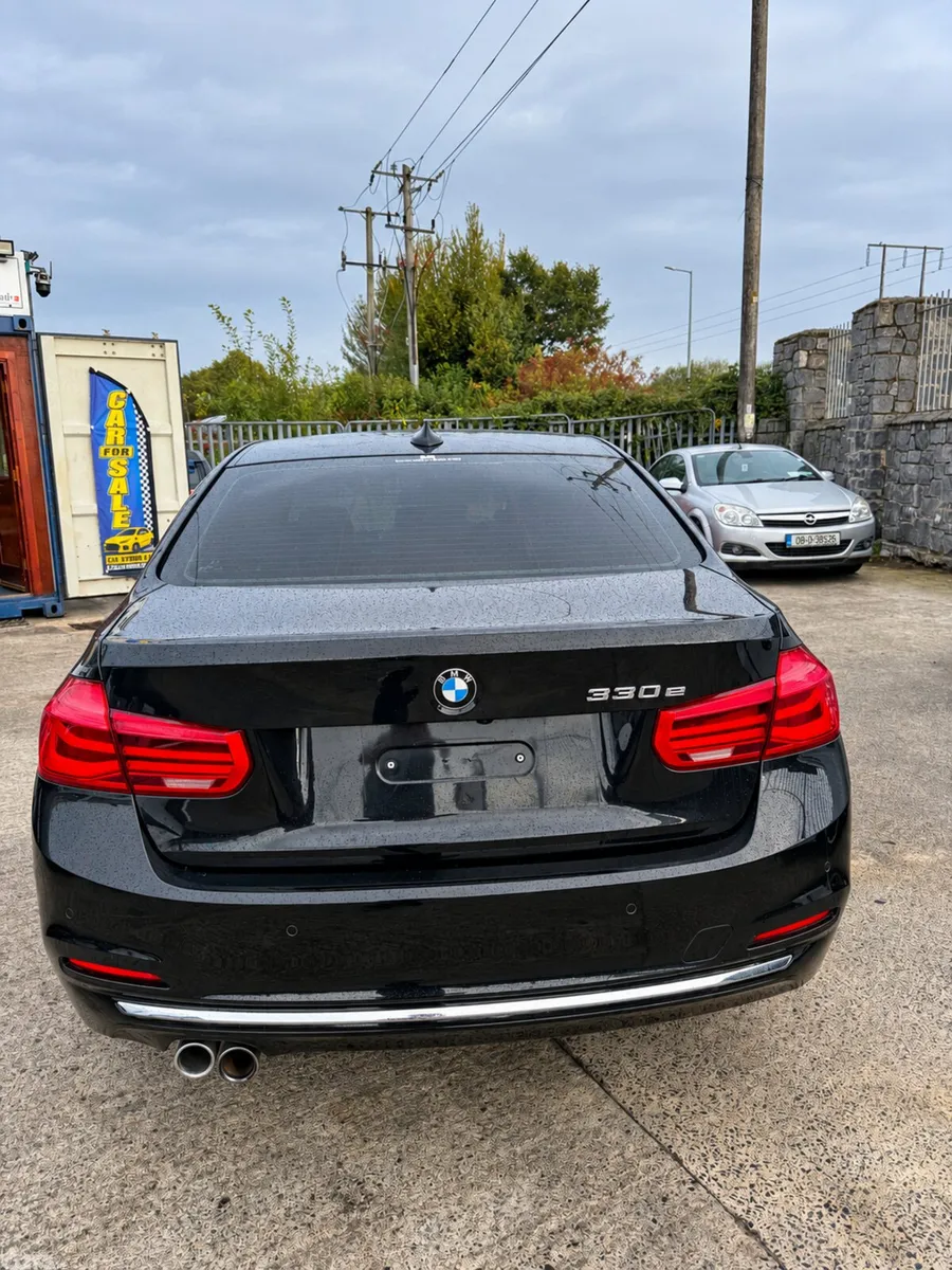 BMW 3-Series Saloon, Petrol Plug-in Hybrid, 2016, Black