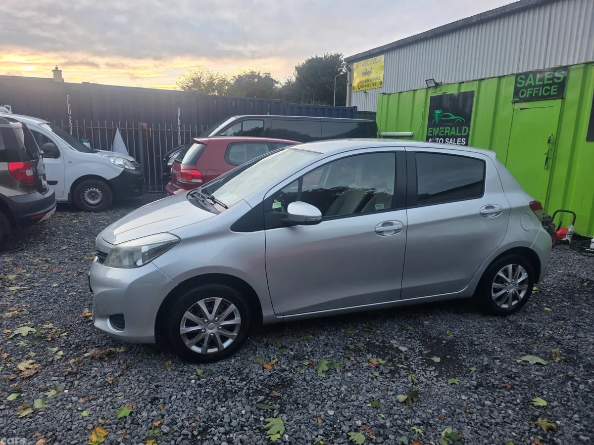 Toyota Vitz Hatchback, Petrol, 2013, Silver