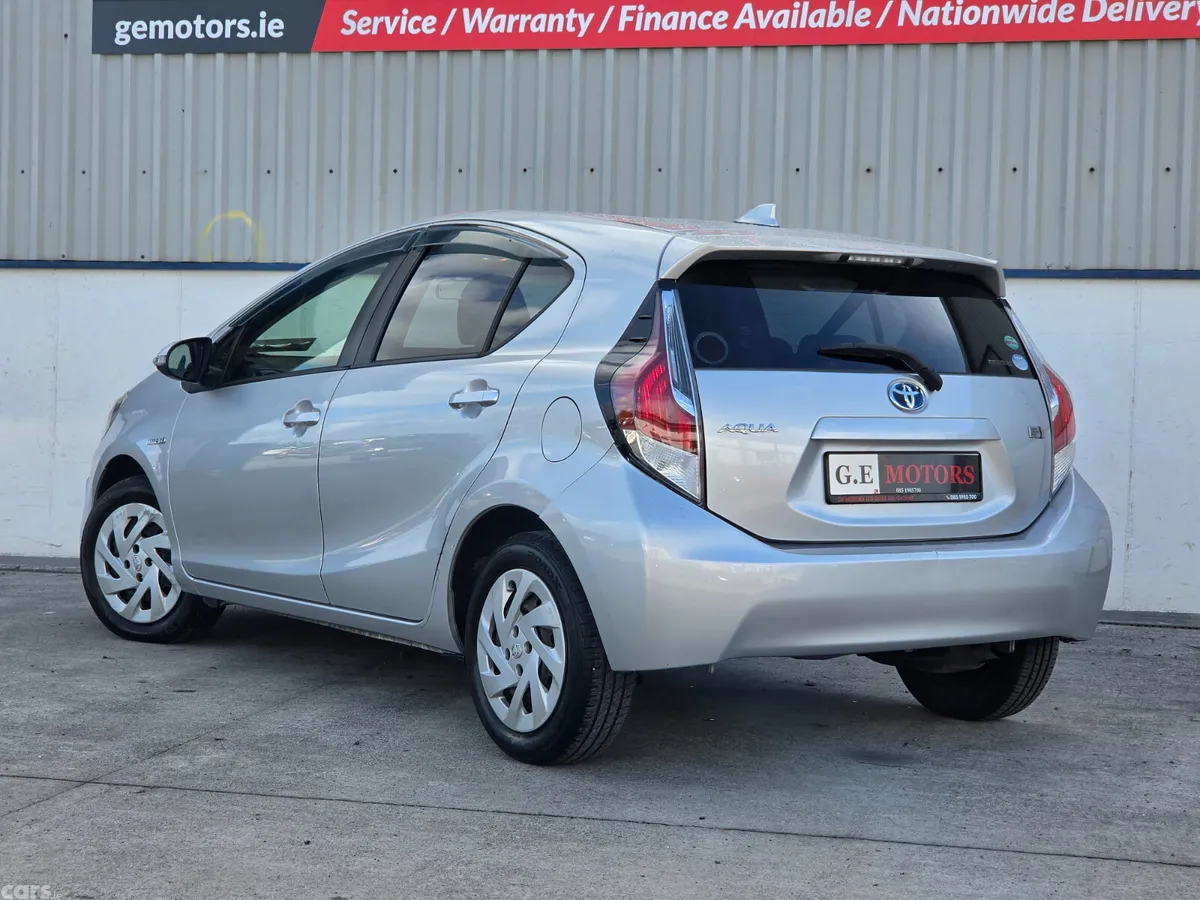 Toyota Aqua Hatchback, Petrol Hybrid, 2017, Silver