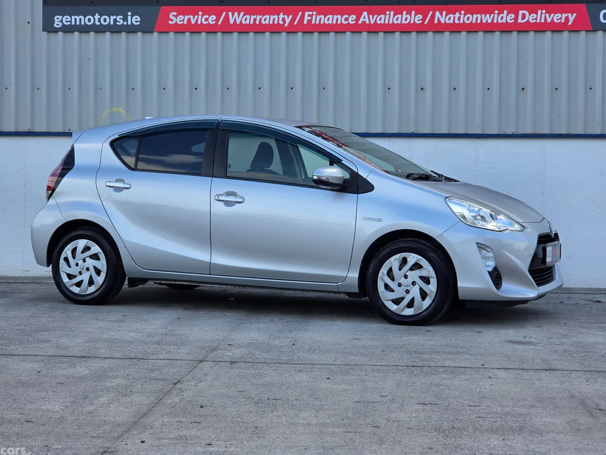 Toyota Aqua Hatchback, Petrol Hybrid, 2017, Silver