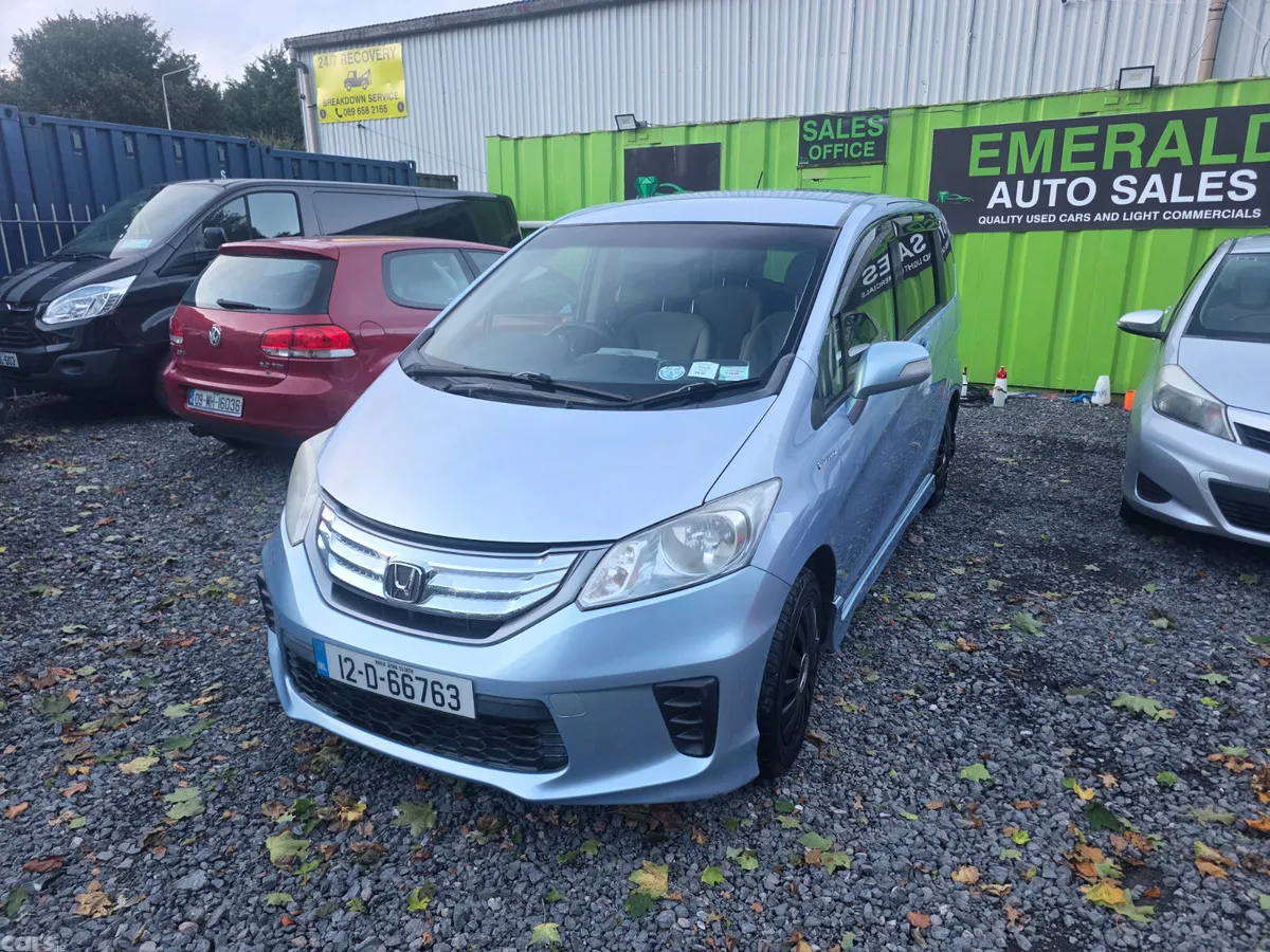 Honda Freed MPV, Petrol Hybrid, 2012, Blue