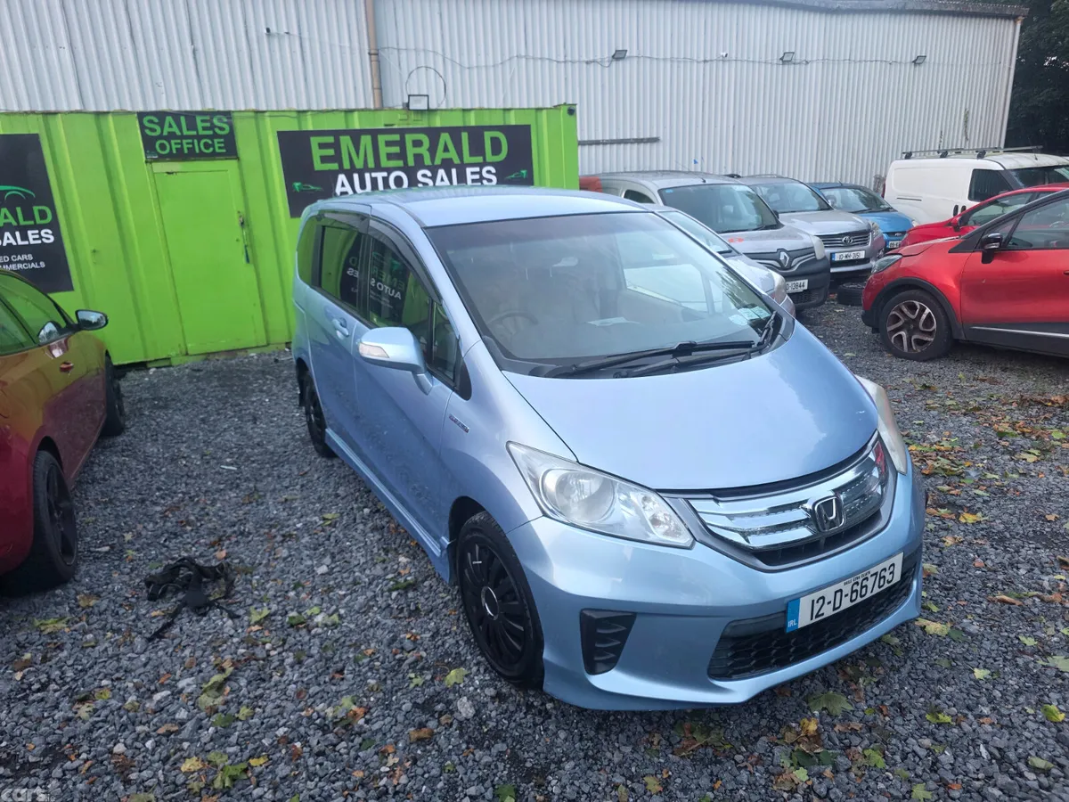 Honda Freed MPV, Petrol Hybrid, 2012, Blue