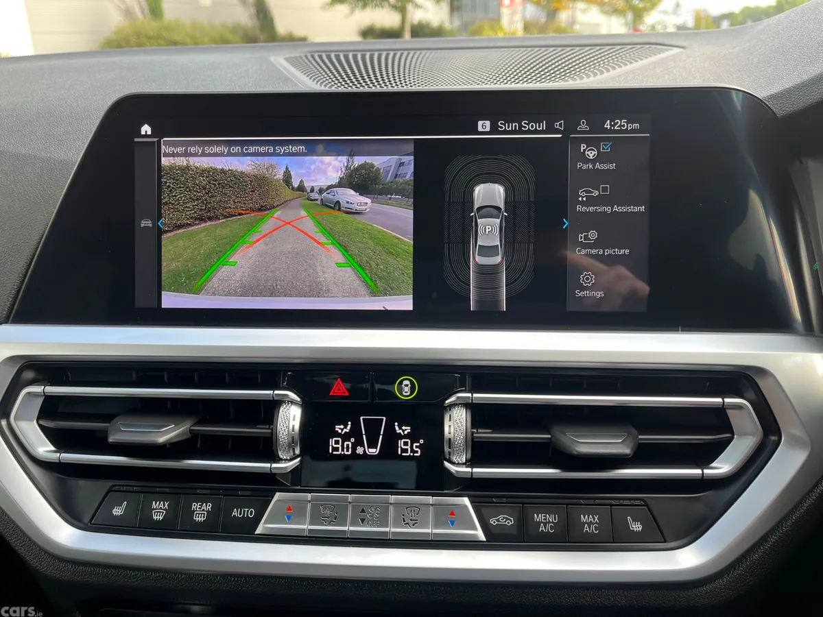 BMW 3-Series Saloon, Petrol Plug-in Hybrid, 2021, White