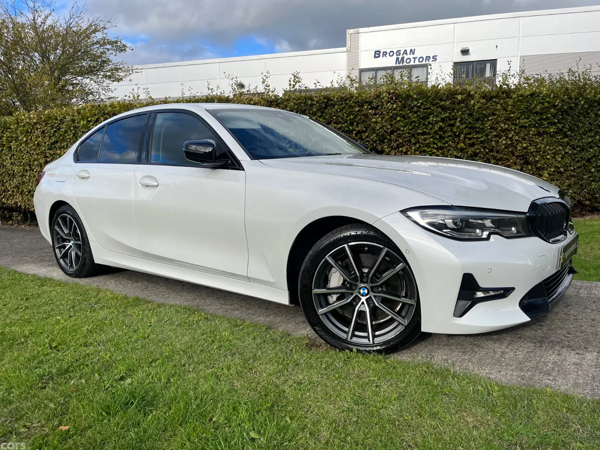 BMW 3-Series Saloon, Petrol Plug-in Hybrid, 2021, White