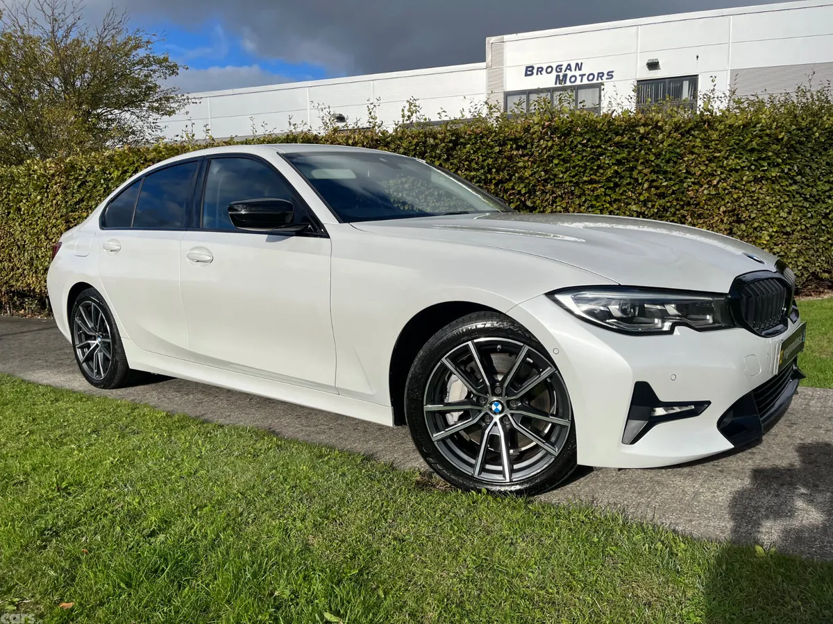 BMW 3-Series Saloon, Petrol Plug-in Hybrid, 2021, White