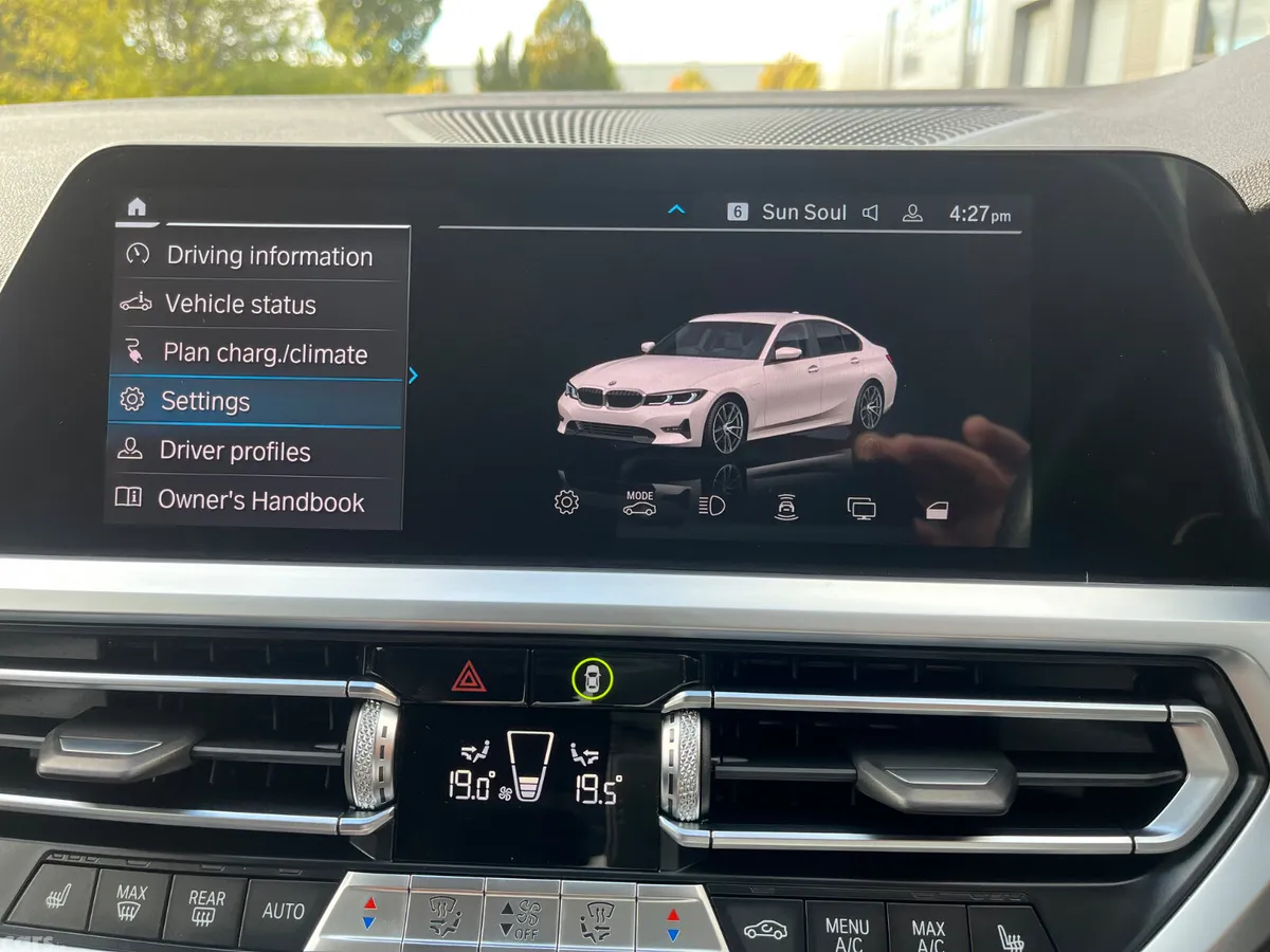 BMW 3-Series Saloon, Petrol Hybrid, 2021, White