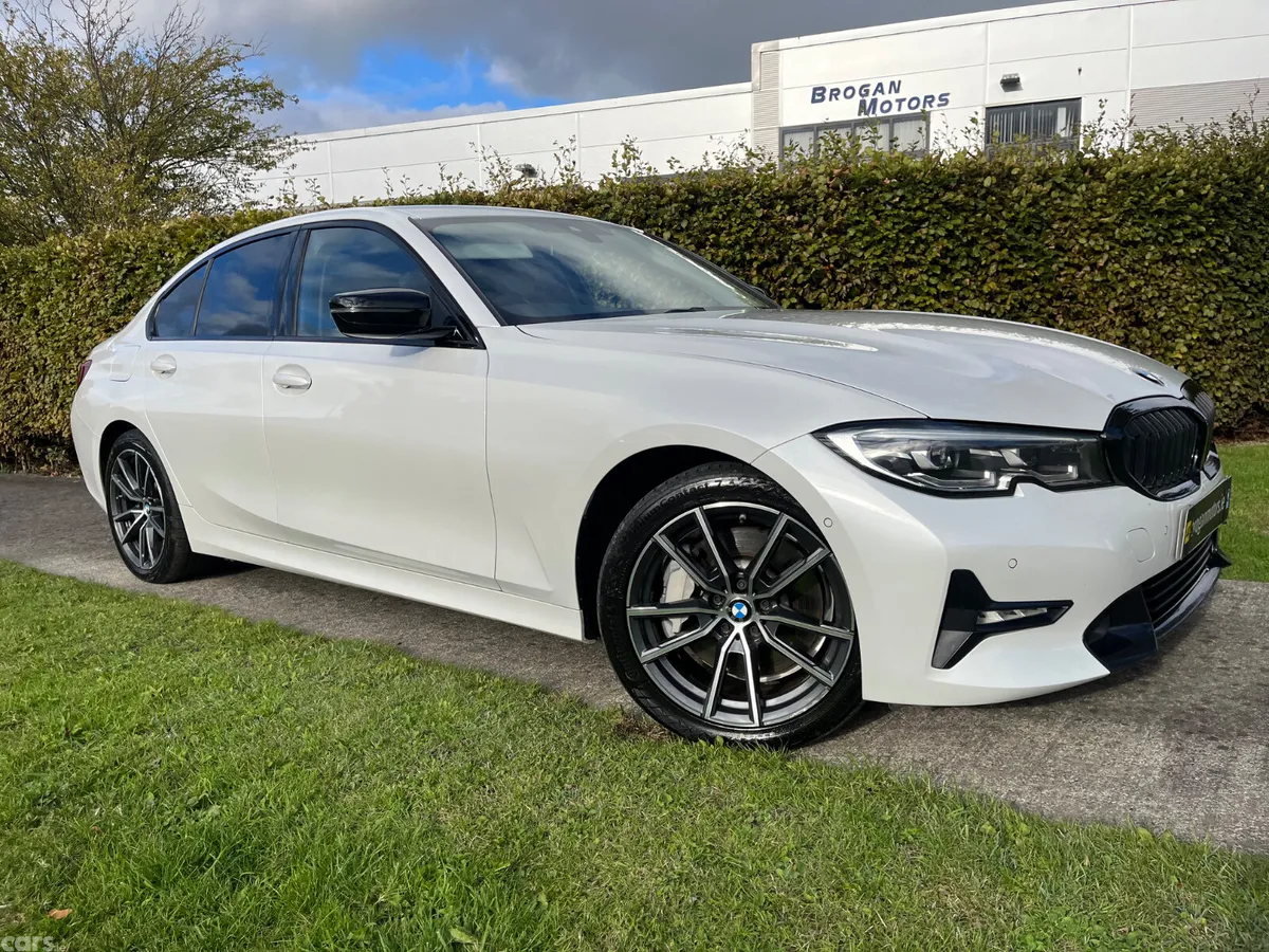 BMW 3-Series Saloon, Petrol Hybrid, 2021, White