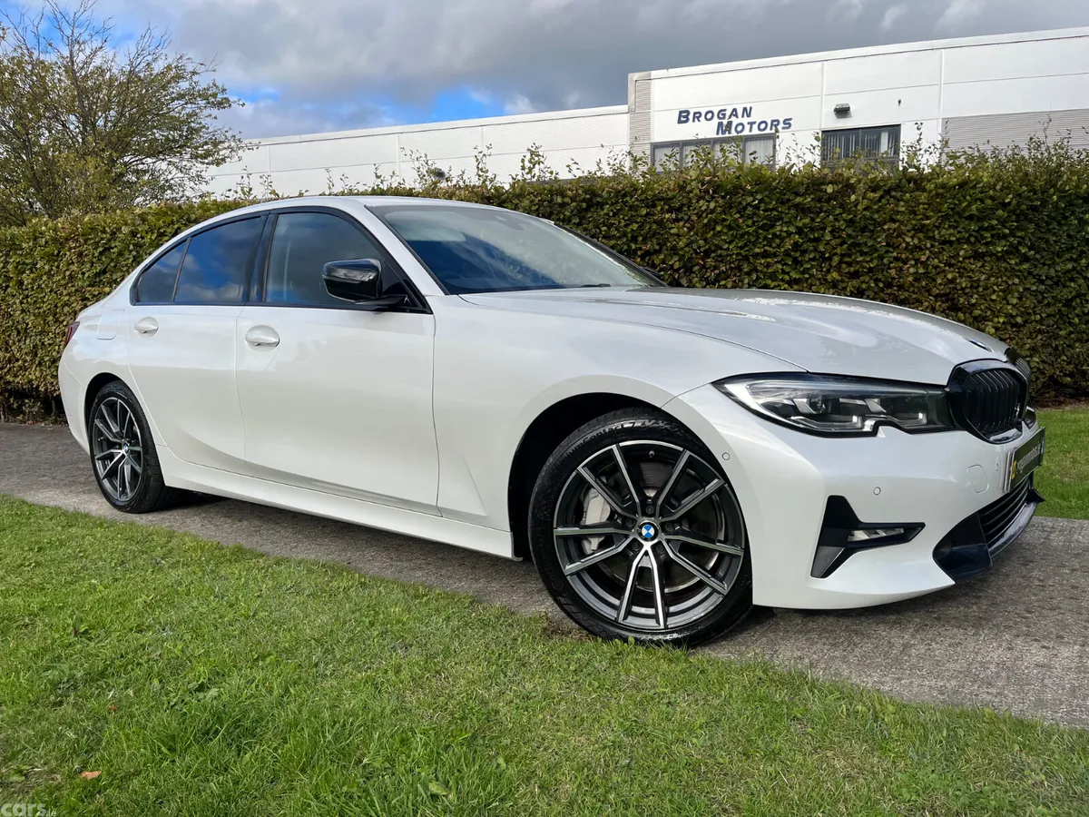 BMW 3-Series Saloon, Petrol Hybrid, 2021, White