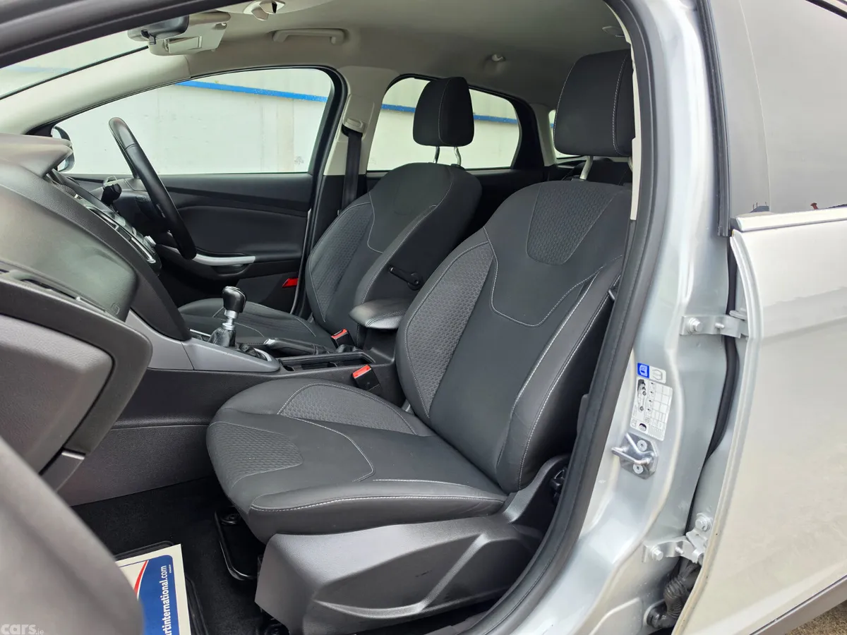 Ford Focus Hatchback, Diesel, 2015, Silver